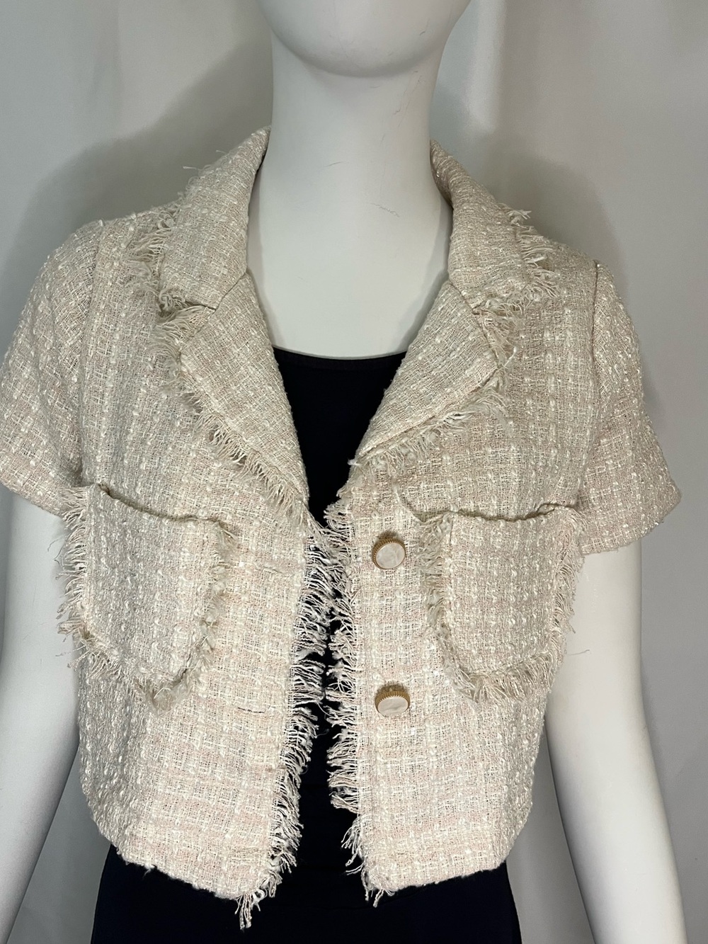 Cropped Cream Tweed Short-Sleeve Blazer - Elegant Frayed Trim